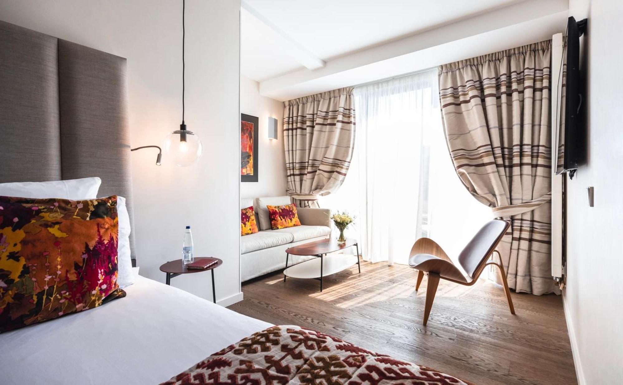 Hotel & Spa Regent Petite France Страсбург Екстериор снимка A room at the Hotel du Vin, Cheltenham